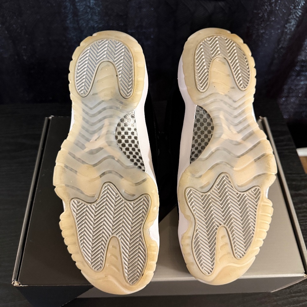 Jordan 11 Jubilee 25th anniversary - Picture 10 of 13
